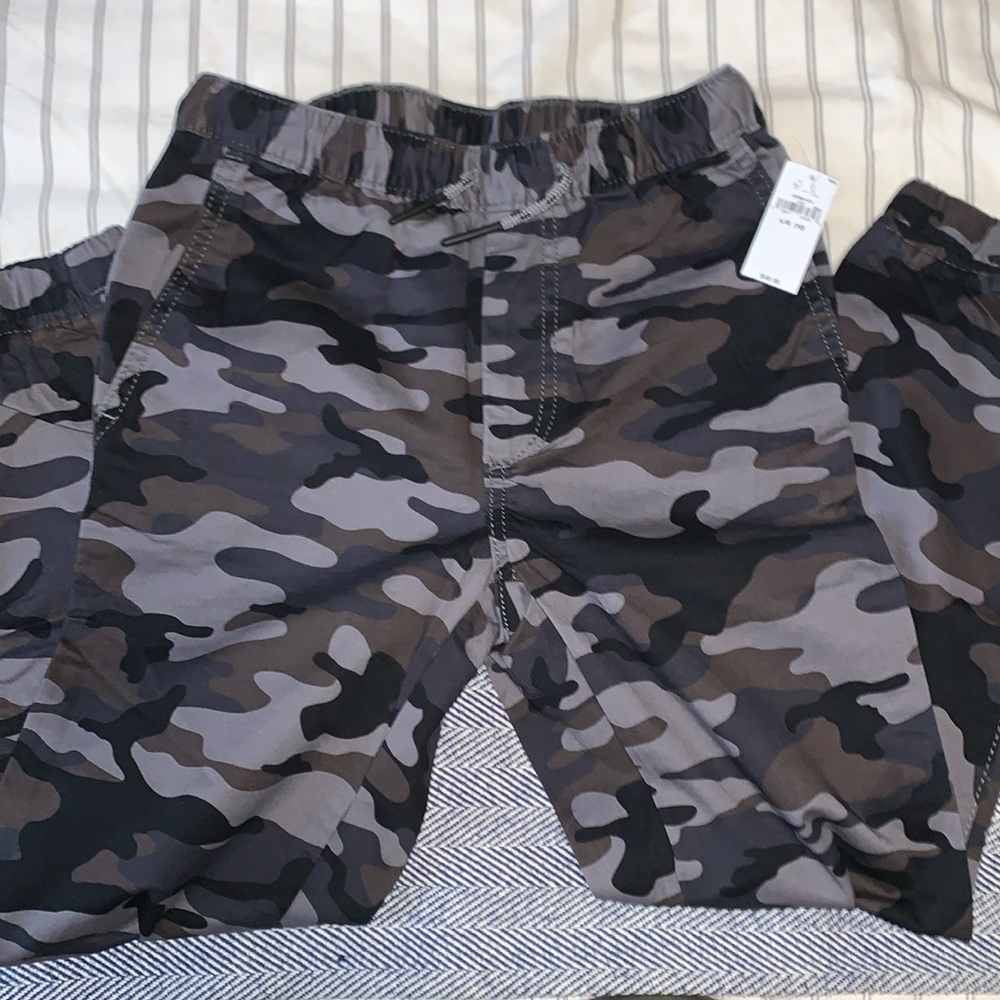GAP Kids Camo jogger khakis NWT